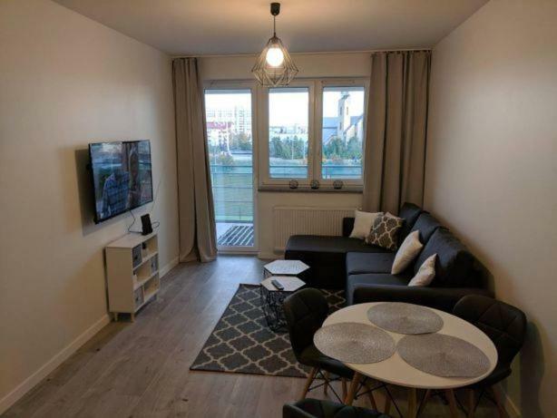ゴジュフ・ヴィエルコポルスキApartament Plac Jana Pawlaアパートメント エクステリア 写真